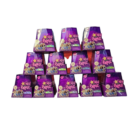 MGA's Bratz® Mini Cosmetics - 2 Bratz® Mini Cosmetics in Each Pack - Picture 3 of 6